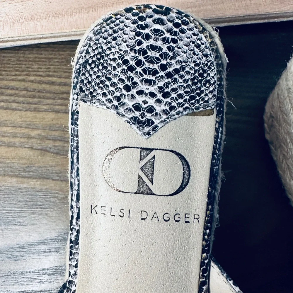 Kelsi Dagger‎ Bianca Snakeskin Print Espadrille Wedge Sandals Grey Black Size 6